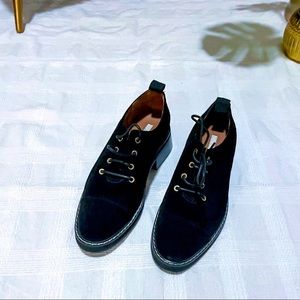 Suede dressing shoes